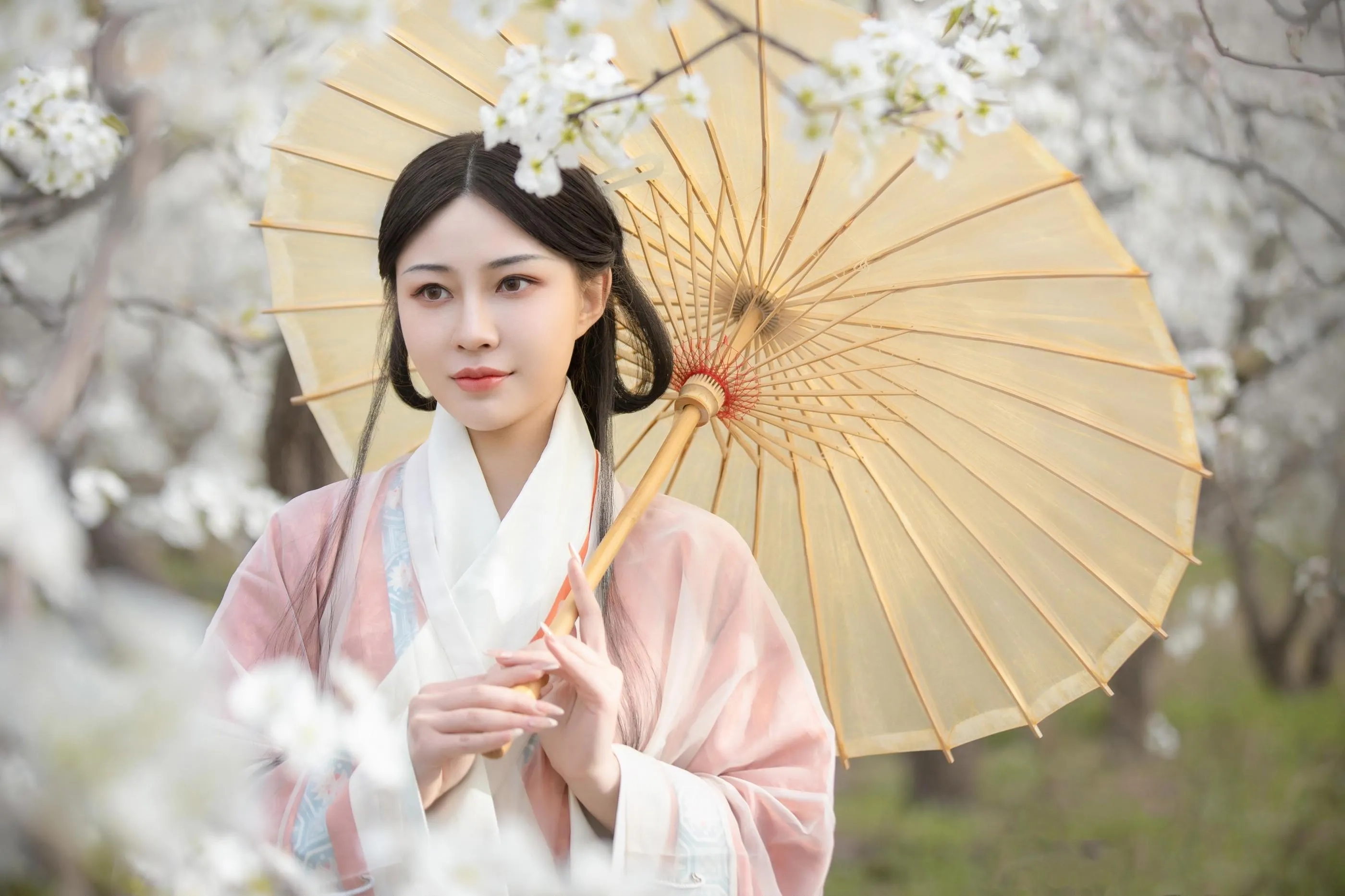 [艺图语] 2022.06.01 香寒未逐风 鹿哥 [24P]插图2